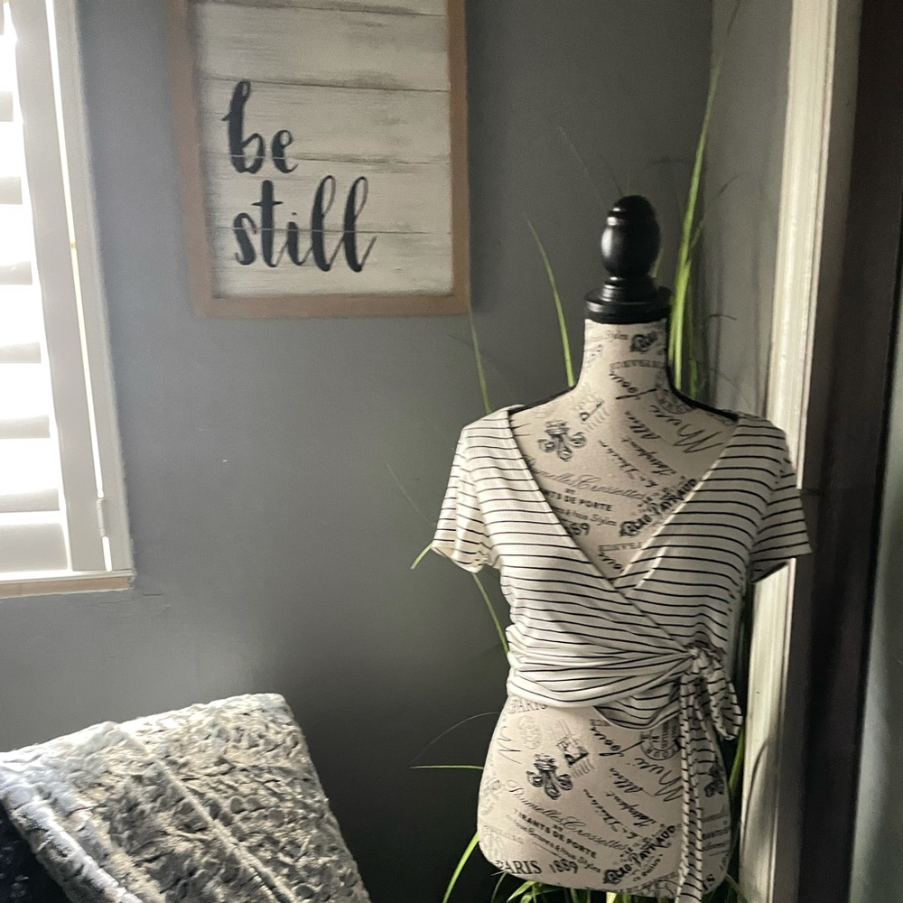 Ribbed, stripped wrap crop top